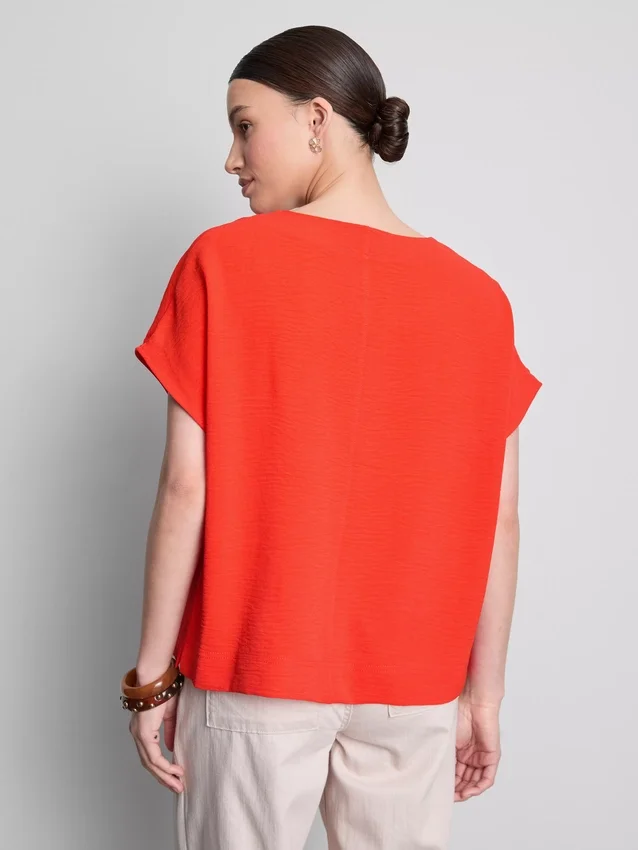 Ontspannen T-shirt met ronde hals en luchtdoorlatend ontwerp
