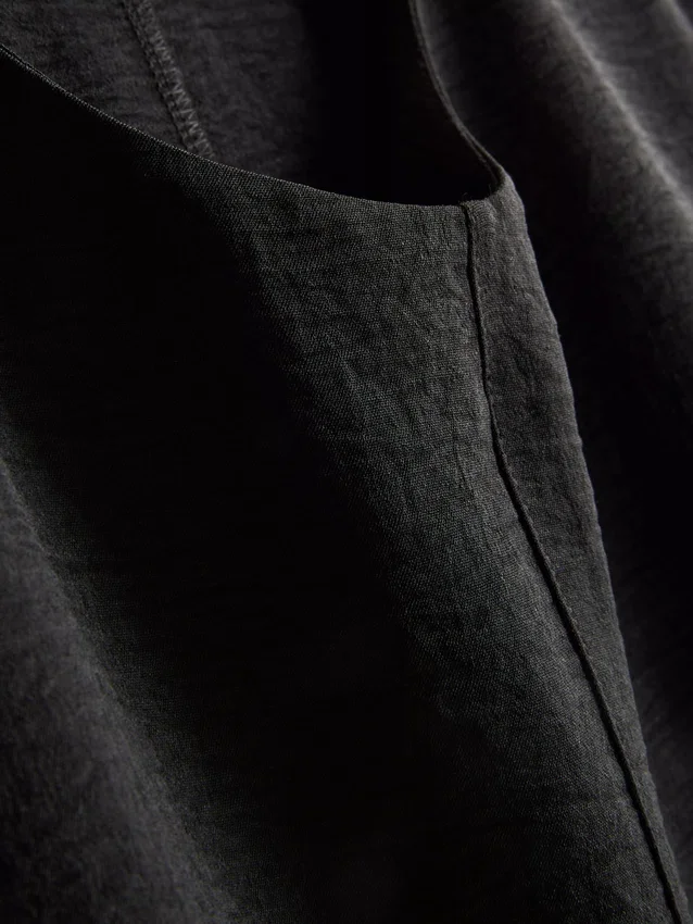 Ontspannen T-shirt met ronde hals en luchtdoorlatend ontwerp