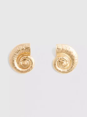 Oorbellen met schelpmotief