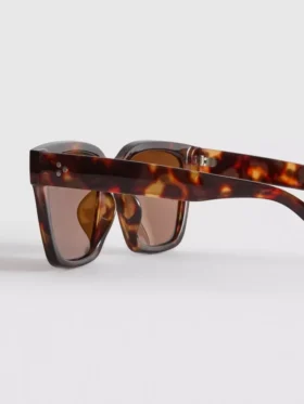 Oversized cat-eye zonnebril