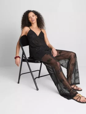 Paula Echevarría babydoll-top met kralen