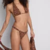 Paula Echevarría bikinibroekje met luipaardprint en glitters
