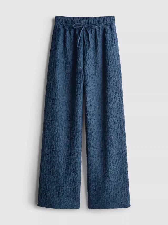 Paula Echevarría gekreukte broek met wijde pijpen