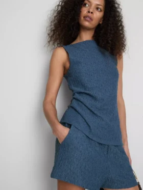 Paula Echevarría gerimpelde tanktop met kreukeffect