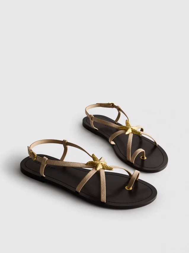 Paula Echevarría sandalen met bandjes en zeesterren