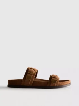 Paula Echevarría sandalen met dubbele bandjes en gesp