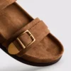 Paula Echevarría sandalen met dubbele bandjes en gesp
