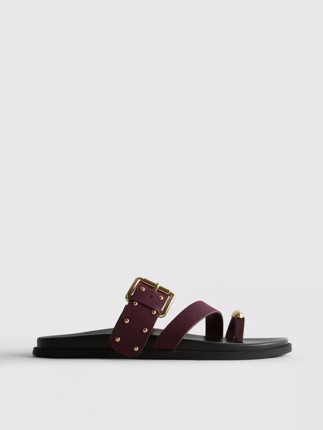 Paula Echevarría sandalen met studs op het voetbed