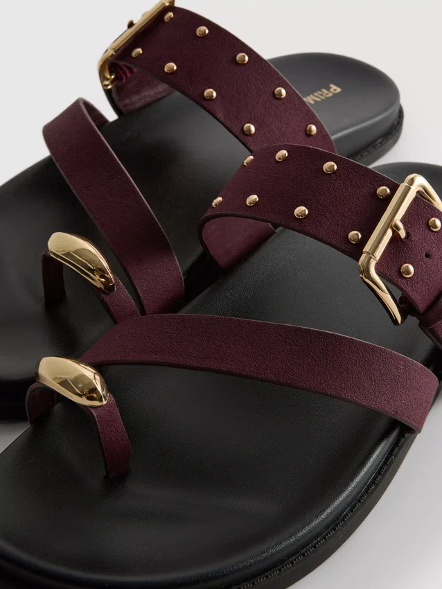 Paula Echevarría sandalen met studs op het voetbed