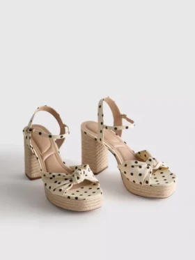 Plateausandalen met geknoopte details