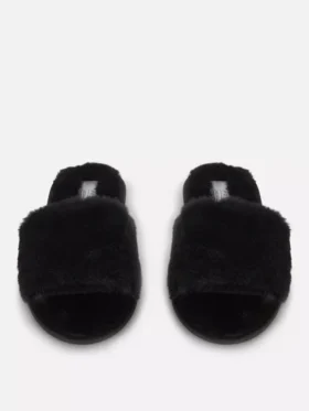 Pluizige pantoffels met gekruiste bandjes