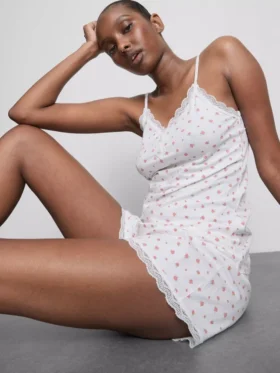 Pyjama's met cami in kanten rand