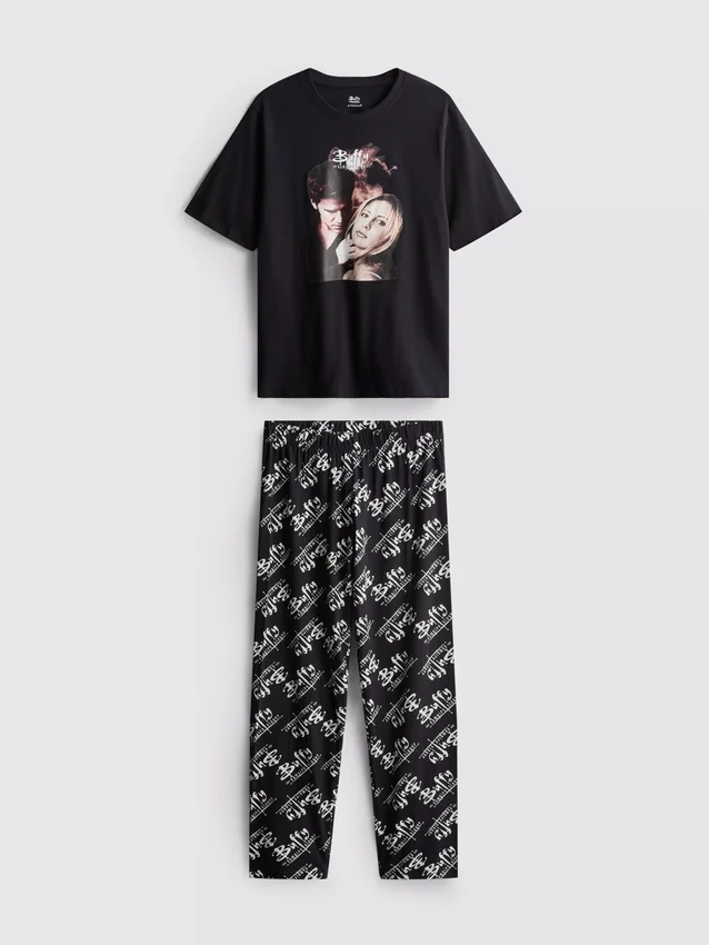 Pyjama's met print van Buffy the Vampire Slayer