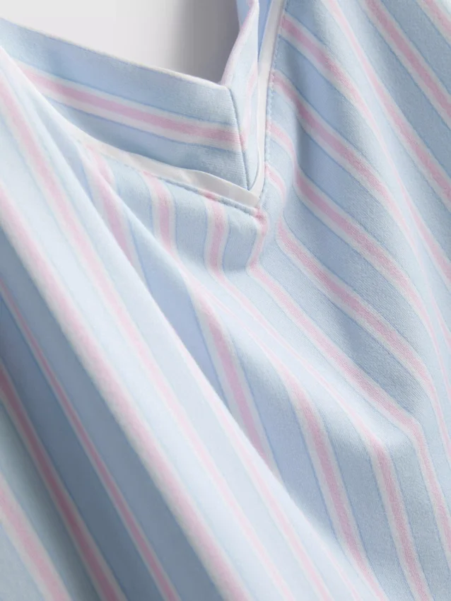 Pyjama's met satijnen strik en print