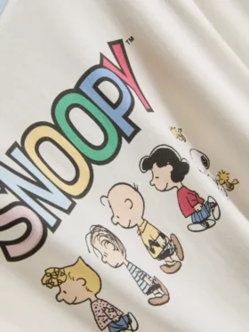Pyjama’s met Snoopy-afbeelding uit Peanuts