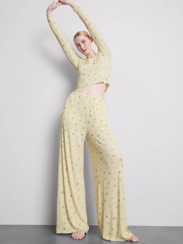Pyjamabroek met bloemenprint en geribde boorden