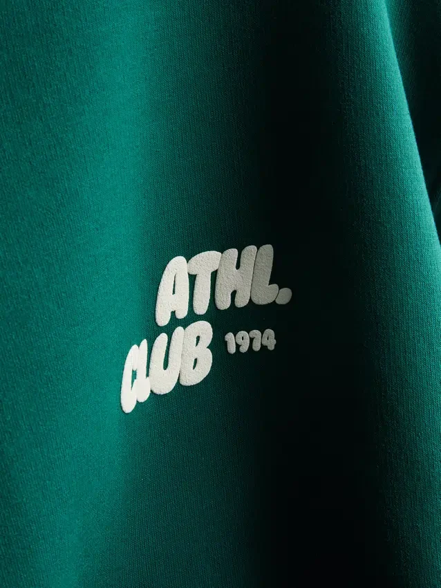 Relaxte hoodie in sportclubstijl