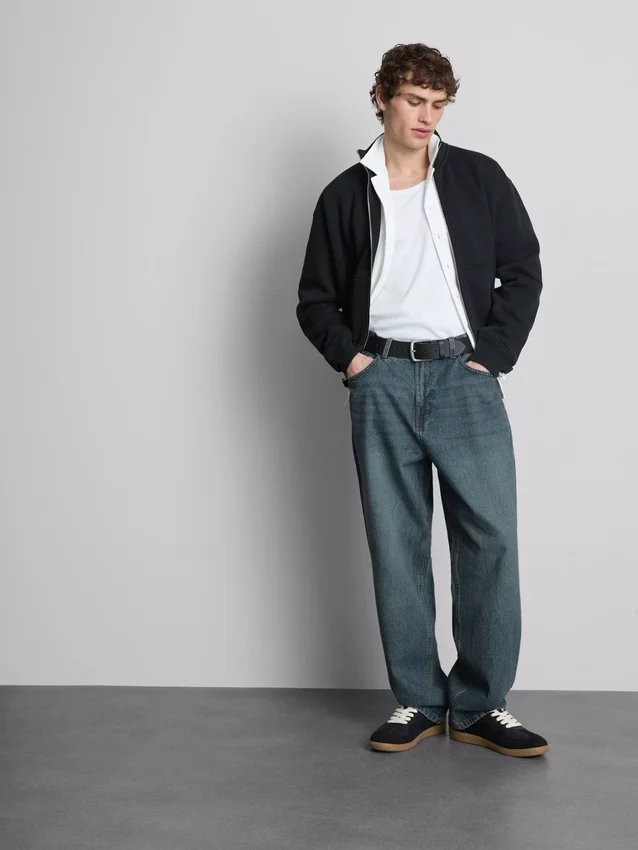 Relaxte jeans met middelhoge taille en rechte pijpen