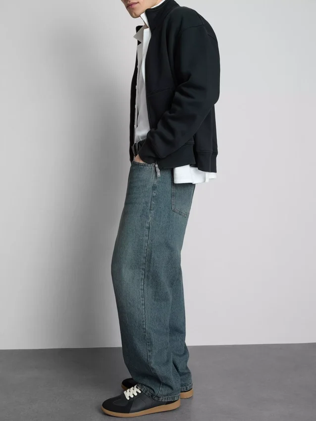 Relaxte jeans met middelhoge taille en rechte pijpen