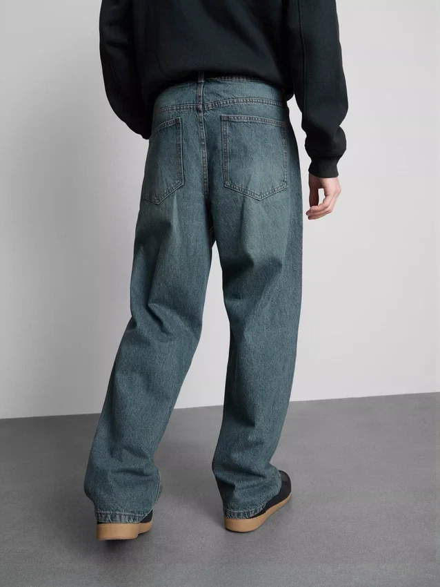 Relaxte jeans met middelhoge taille en rechte pijpen