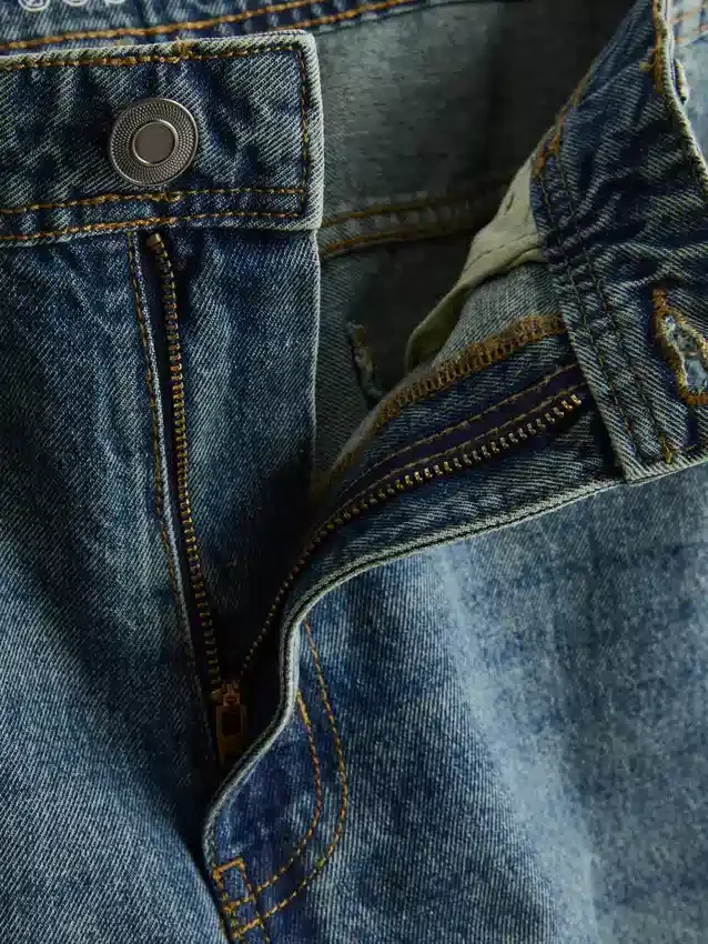 Relaxte jeans met middelhoge taille en rechte pijpen
