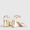 Sandalen met bandjes en blokhakken