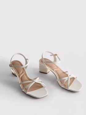 Sandalen met bandjes en geweven blokhak