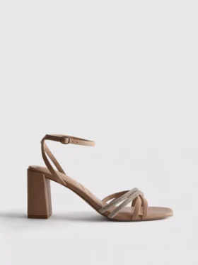 Sandalen met bandjes en strass op hakken