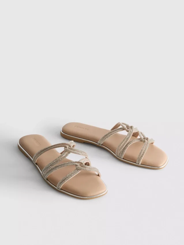 Sandalen met bandjes en strass-steentjes