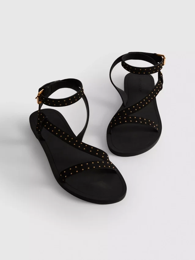 Sandalen met bandjes en studs
