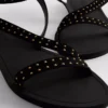 Sandalen met bandjes en studs