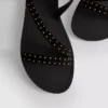 Sandalen met bandjes en studs