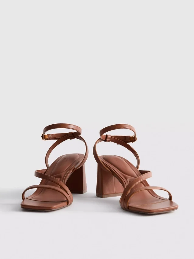Sandalen met blokhak in brede pasvorm