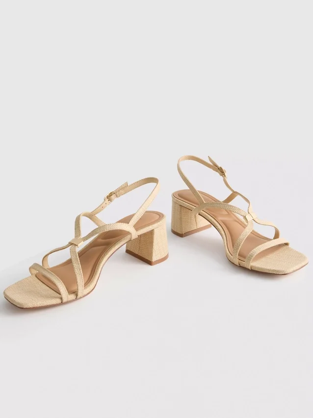 Sandalen met brede pasvorm, raffia-rand en blokhak