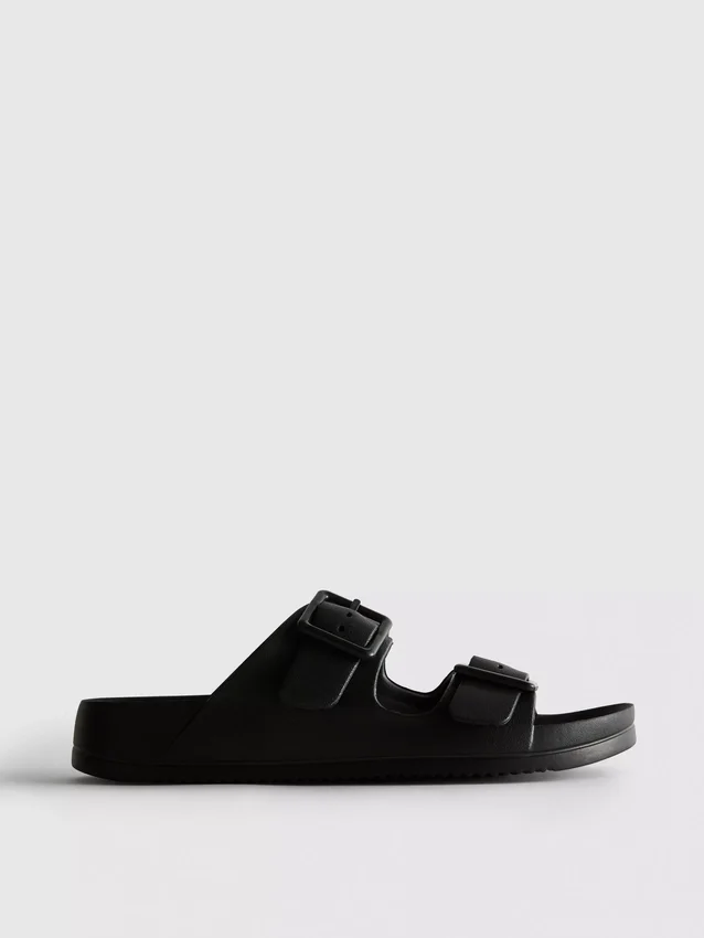 Sandalen met dikke banden en dubbele gesp