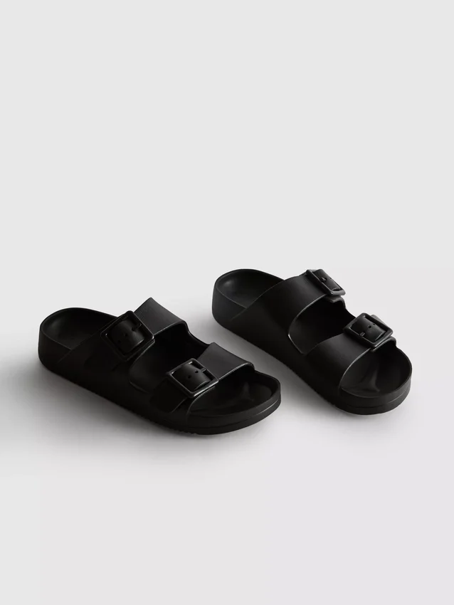 Sandalen met dikke banden en dubbele gesp