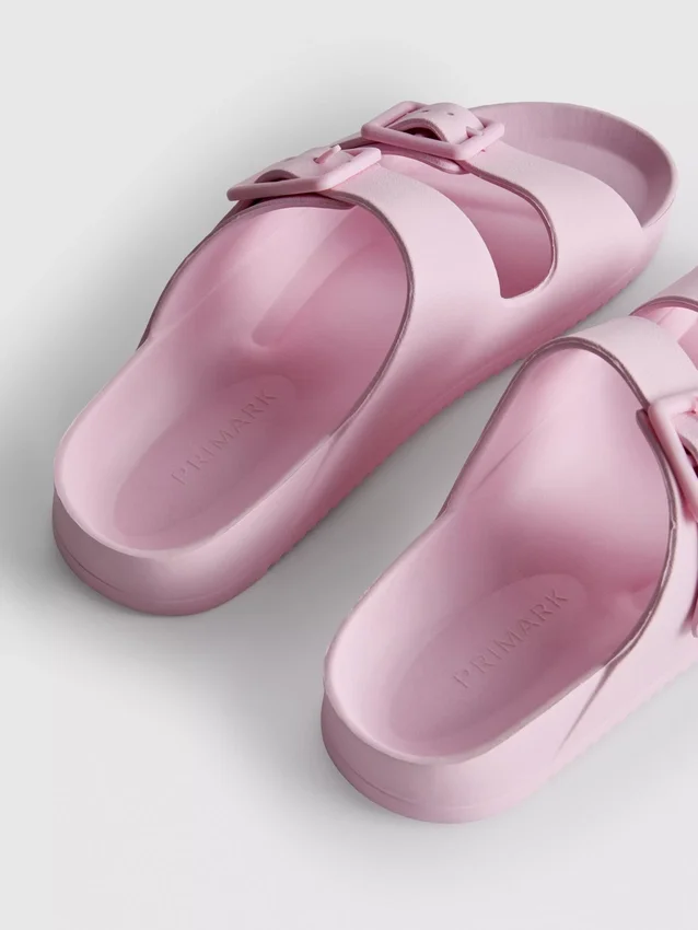 Sandalen met dikke banden en dubbele gesp