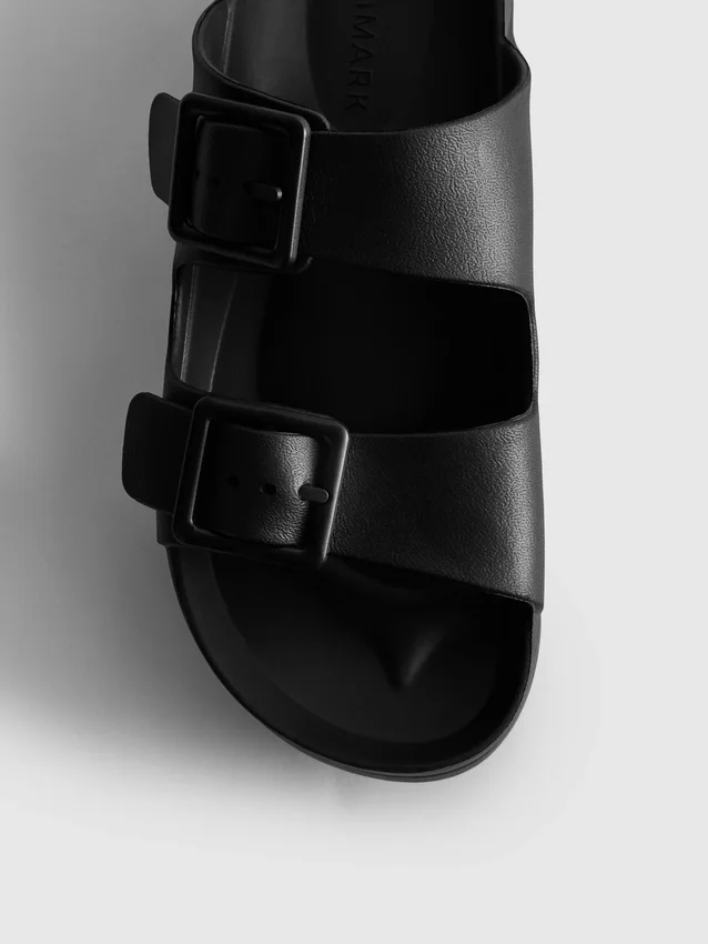 Sandalen met dikke banden en dubbele gesp
