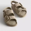 Sandalen met dubbele gespbandjes
