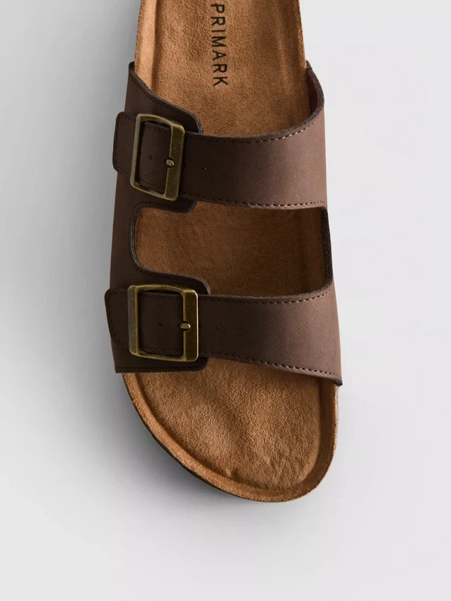 Sandalen met dubbele gespbandjes