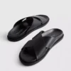 Sandalen met gekruiste bandjes