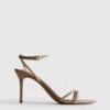 Sandalen met hakken en bandjes