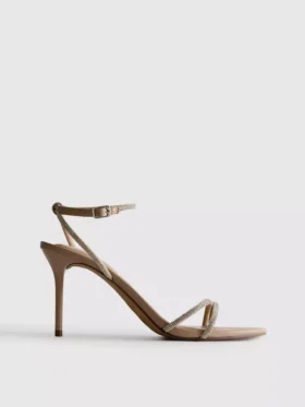 Sandalen met hakken en bandjes