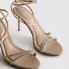 Sandalen met hakken en bandjes