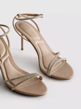 Sandalen met hakken en bandjes