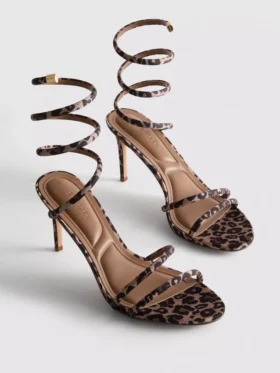 Sandalen met spiraalvormige hakken en luipaardprint