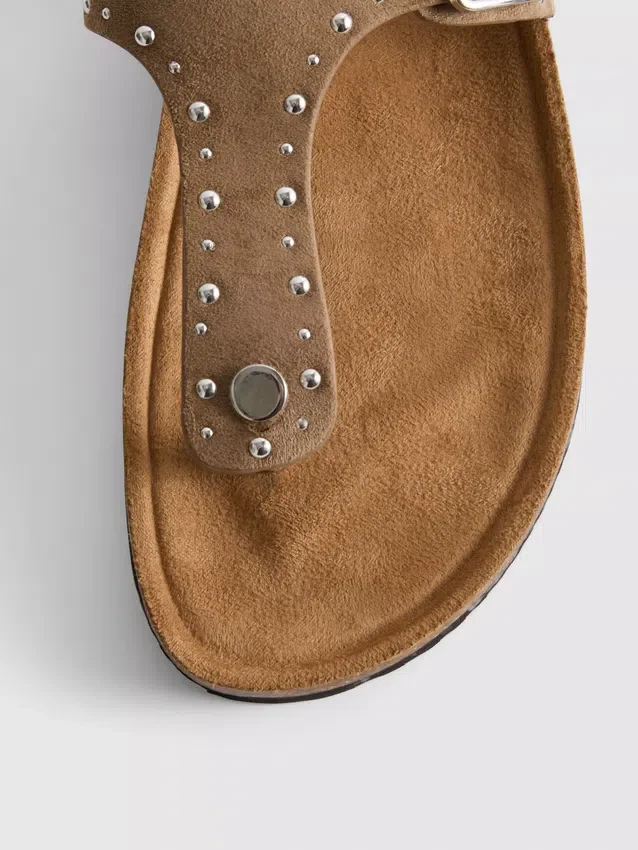 Sandalen met T-band en studs