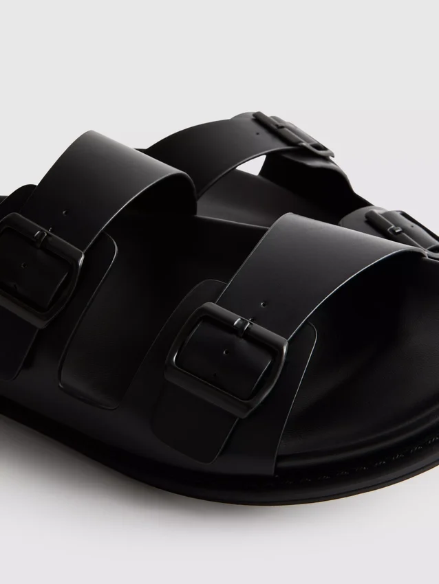 Sandalen met twee bandjes