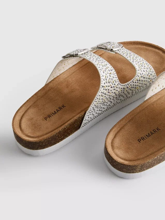 Sandalen met versierd voetbed en dubbele gesp