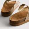 Sandalen met versierd voetbed en dubbele gesp